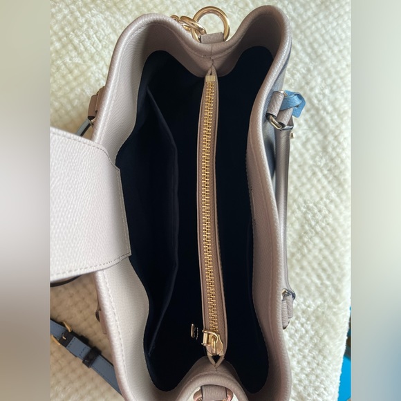 Coach Small Margot Carryall in Crossgrain Leather color block - Picture 6 of 10